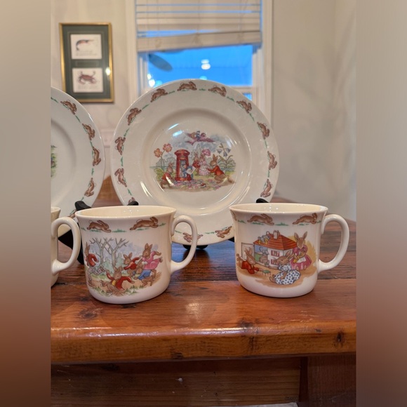 RARE: Vintage Royal Doulton Bunnykins Set - Picture 4 of 15